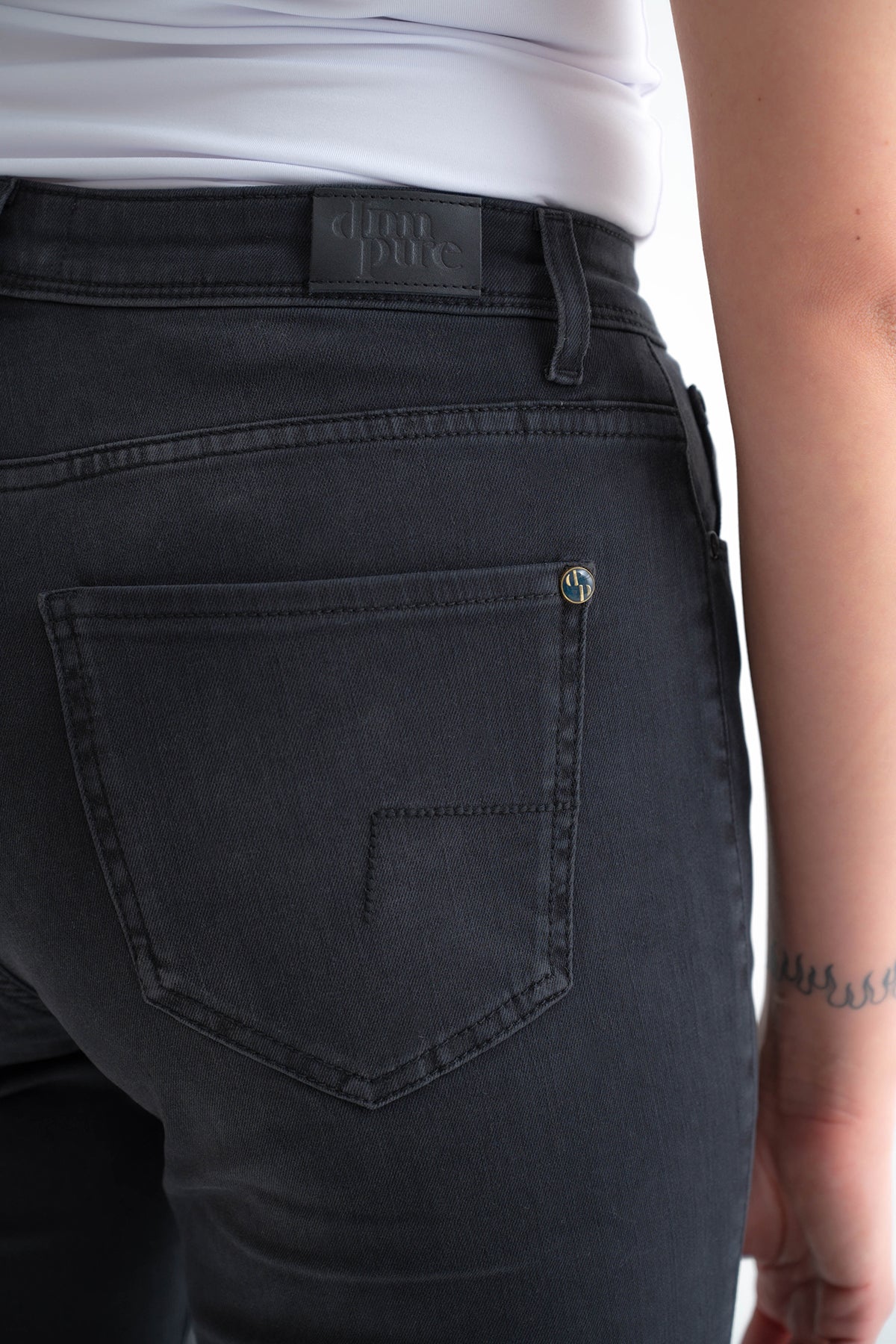 SANN NOS - Vintage Black